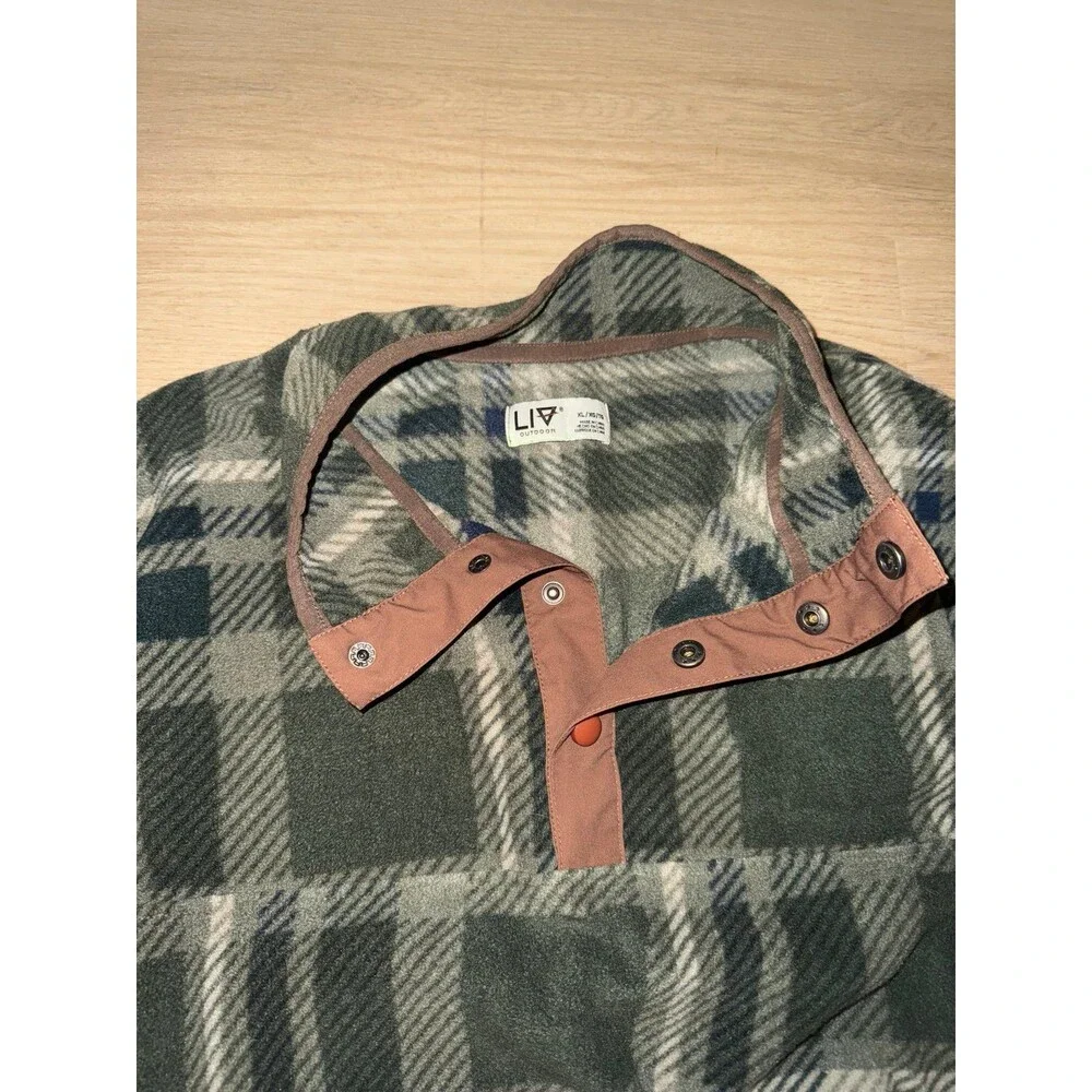 Liv Outdoor Pullover Sweatshirt - Picture 2 of 4